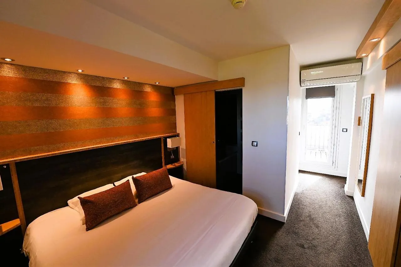Hotell Hôtel Foch Tarbes