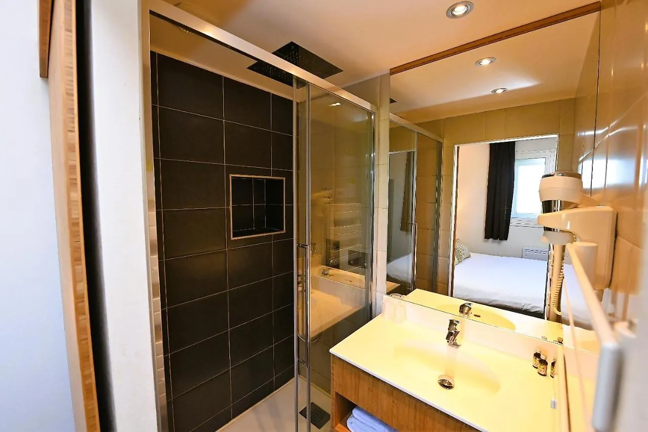 Hotell Hôtel Foch Tarbes