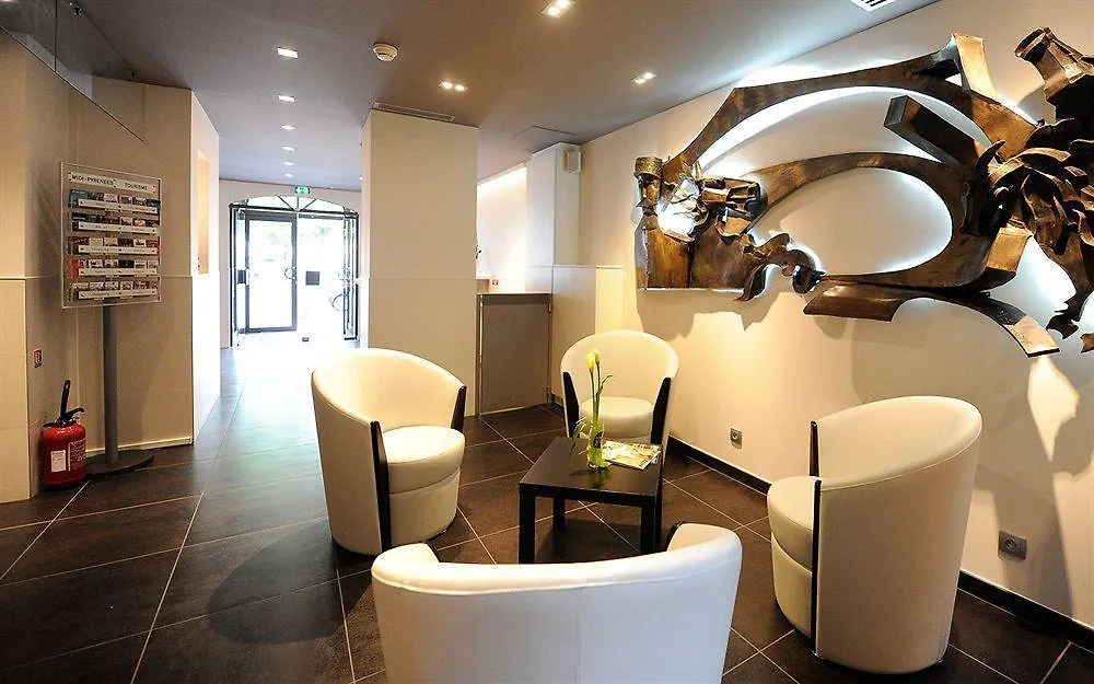 Hôtel Foch Tarbes Hotell