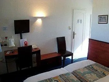 Hotell Hôtel Foch Tarbes