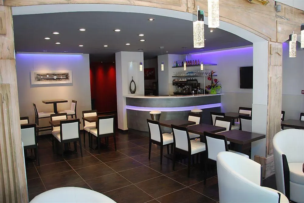 Hôtel Foch Tarbes Frankrike
