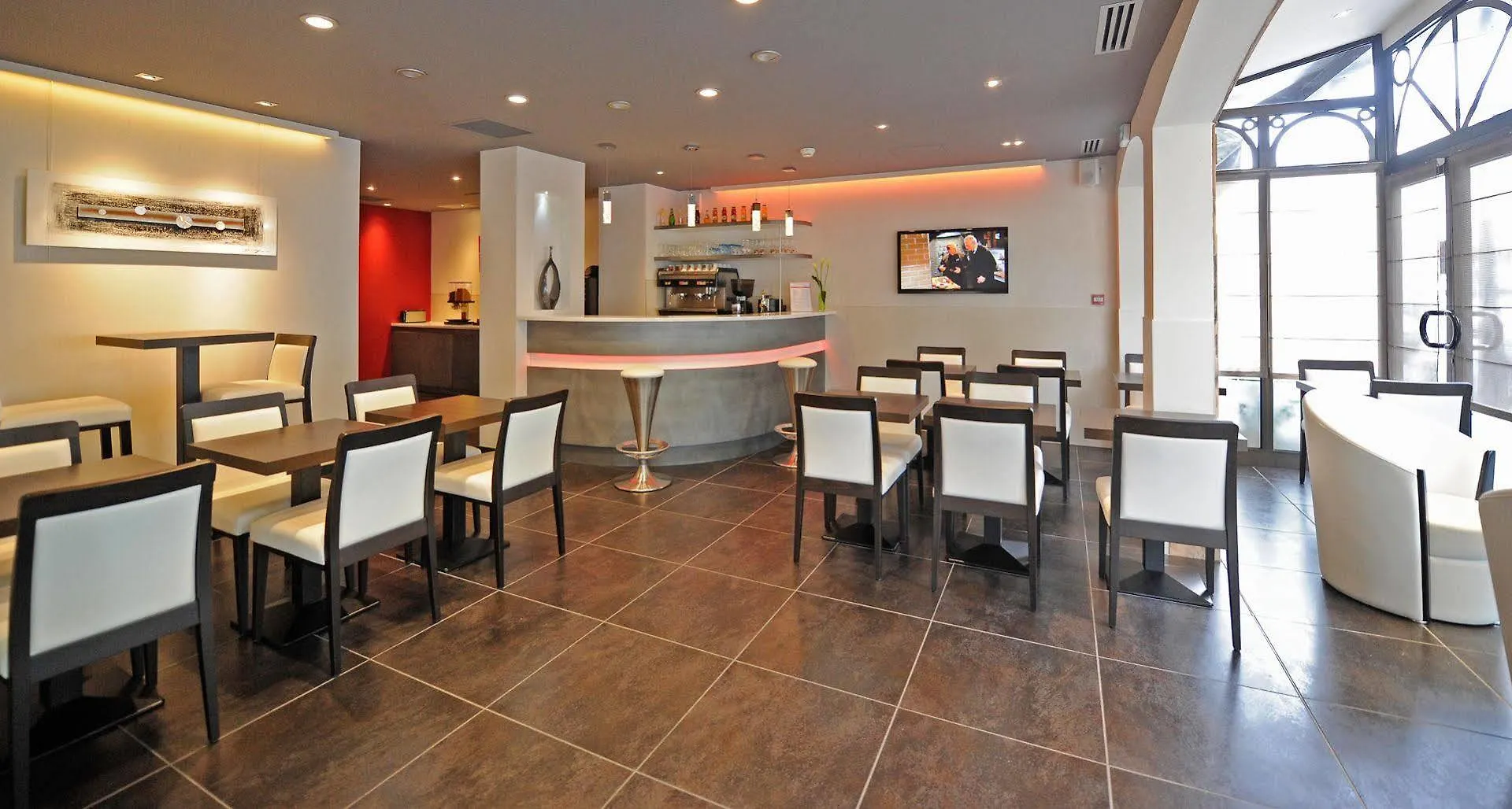 Hôtel Foch Tarbes Hotell