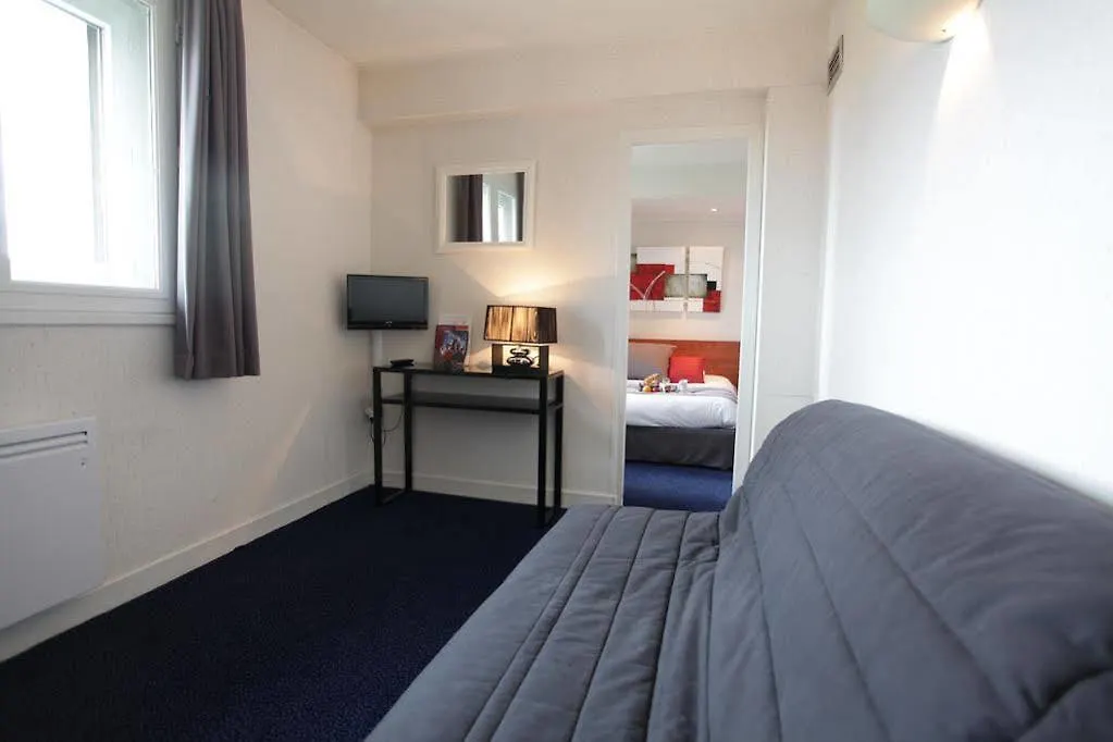 Hotell Hôtel Foch Tarbes